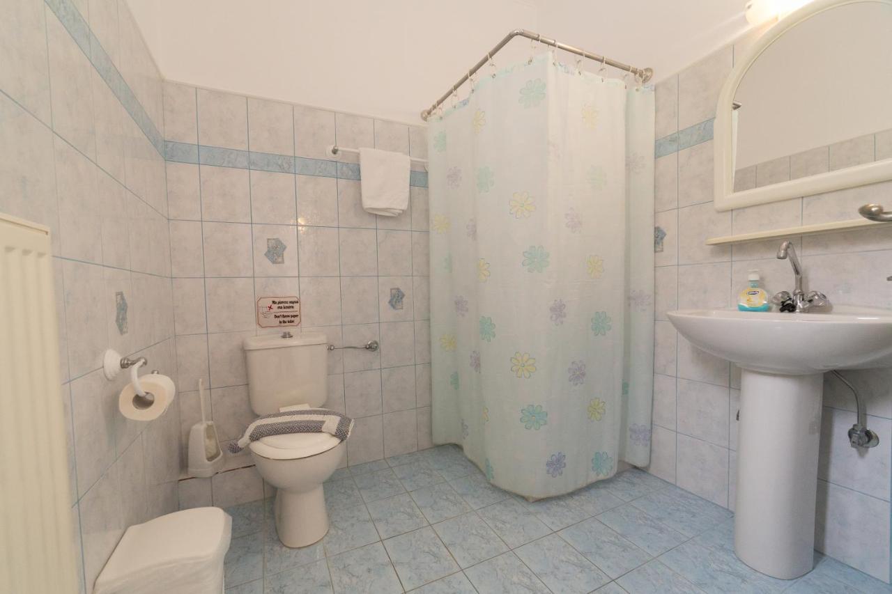 Regina Simotata Sissia Apartment Lourdata (Kefalonia)