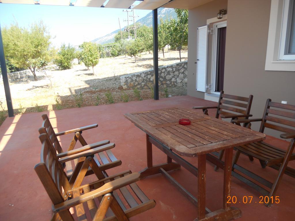 Regina Simotata Sissia Apartment Lourdata (Kefalonia)
